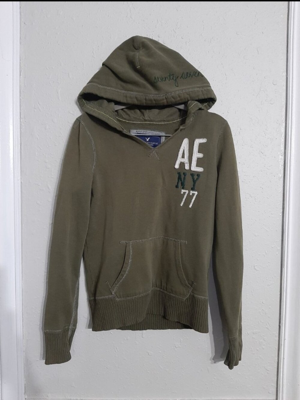Vintage American eagle y2k hoodie sweater army olive green NY 77 emo 2000s mall